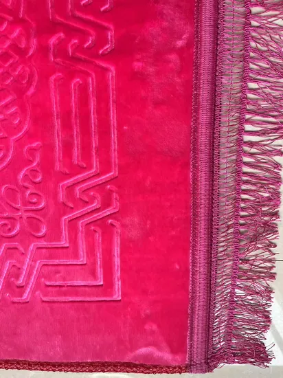 Top Quality Wholesale Prayer Rug Thick Praying Rug Luxury Family Machine Made Prayer Mat with Rosary Pray Mat Islamic 